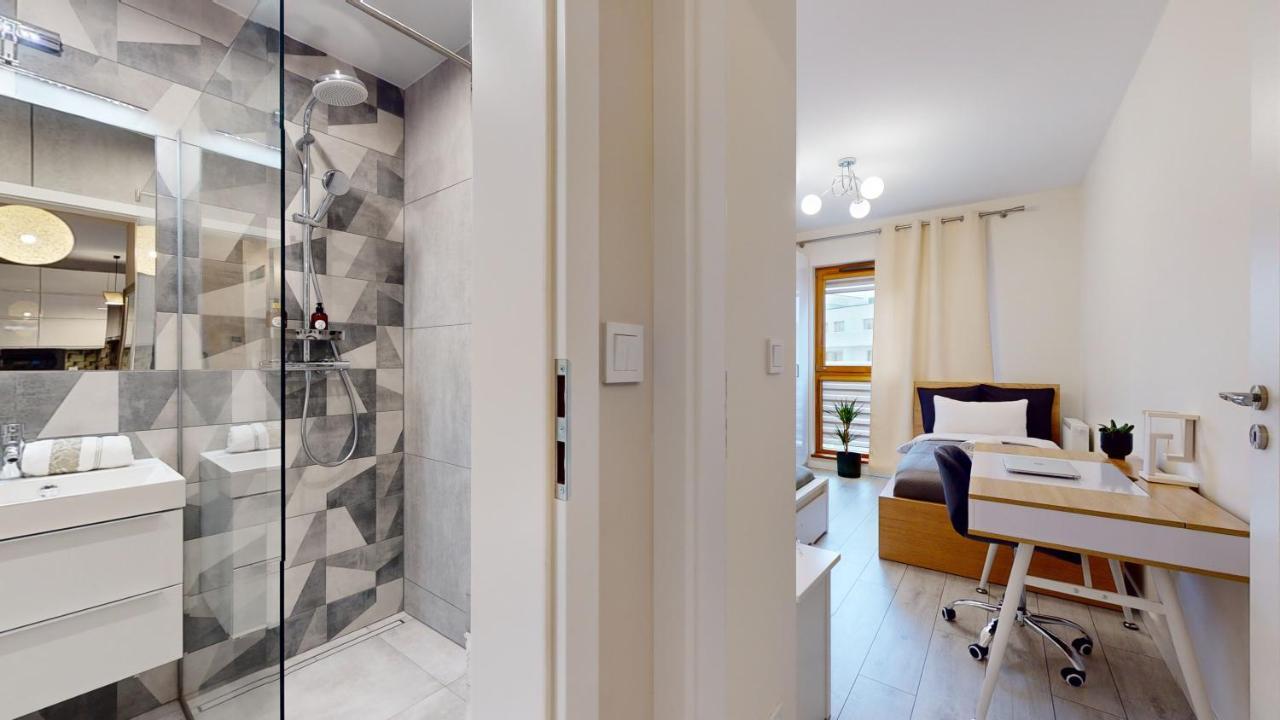 Family House Near The Market Square -Perfect For Family & Business Stays - Ksiecia Witolda Street 500 Steps To Market Square - 2 Bedrooms,2 Parking Places Wrocław Exterior foto