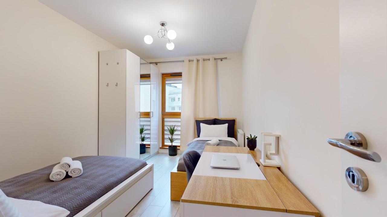 Family House Near The Market Square -Perfect For Family & Business Stays - Ksiecia Witolda Street 500 Steps To Market Square - 2 Bedrooms,2 Parking Places Wrocław Exterior foto