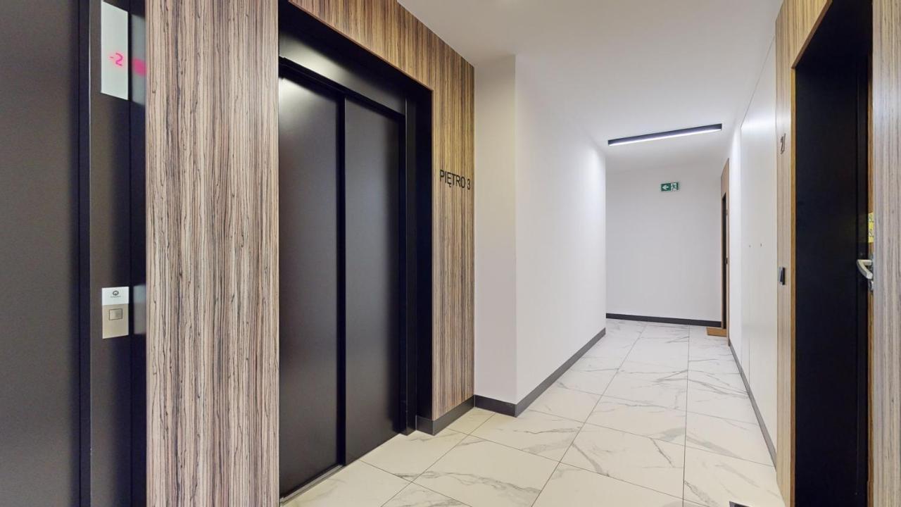 Family House Near The Market Square -Perfect For Family & Business Stays - Ksiecia Witolda Street 500 Steps To Market Square - 2 Bedrooms,2 Parking Places Wrocław Exterior foto