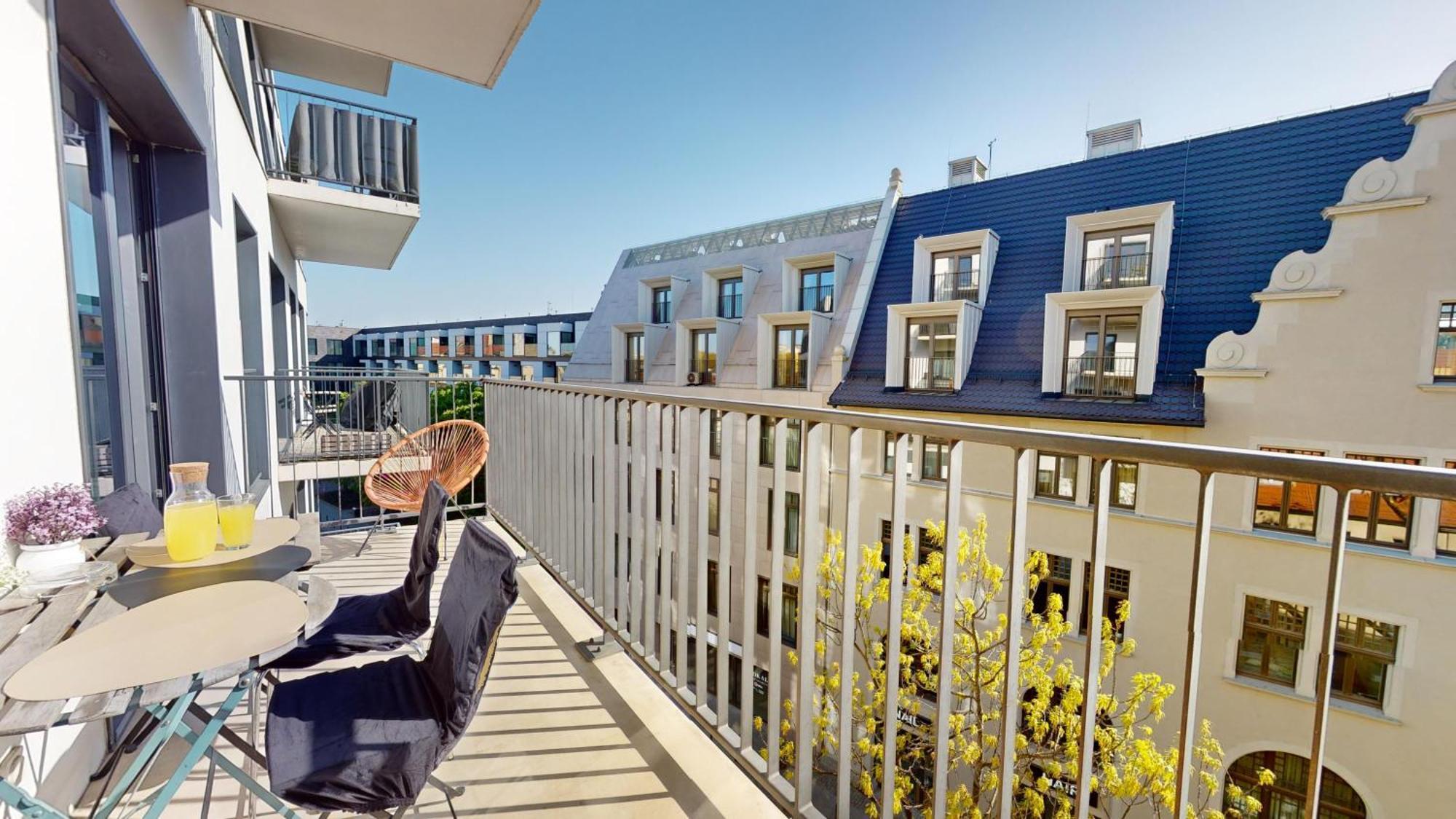 Family House Near The Market Square -Perfect For Family & Business Stays - Ksiecia Witolda Street 500 Steps To Market Square - 2 Bedrooms,2 Parking Places Wrocław Exterior foto